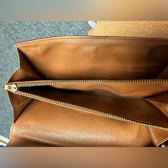 COPY - LV Sarah wallet authentic - Picture 3 of 16